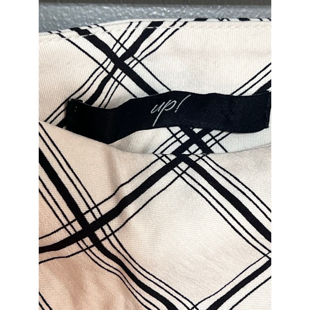 Up Pants Ankle Length White with Black thin Lines Size‎ 4  Pull On - Picture 4 of 6
